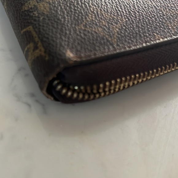 Louis Vuitton wallet - Picture 6 of 11